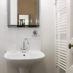 Bright In The Heart Of For 4 People *