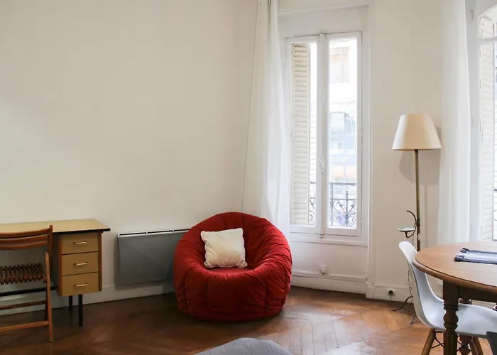 Lägenhet Bright In The Heart Of For 4 People Paris
